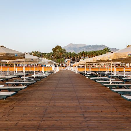 מלון קמר Aqi Hydros Club מראה חיצוני תמונה The beach at the resort