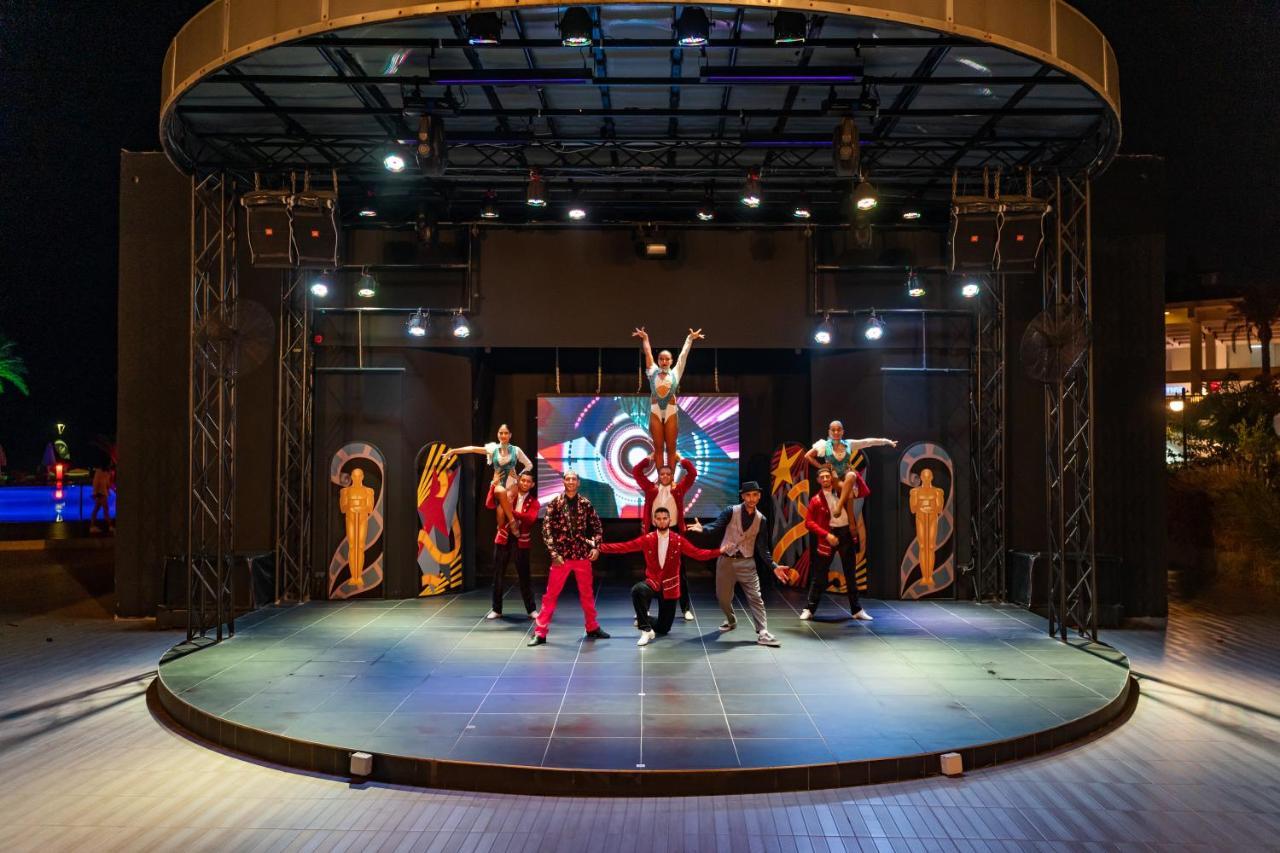 מלון קמר Aqi Hydros Club מראה חיצוני תמונה The stage of the show
