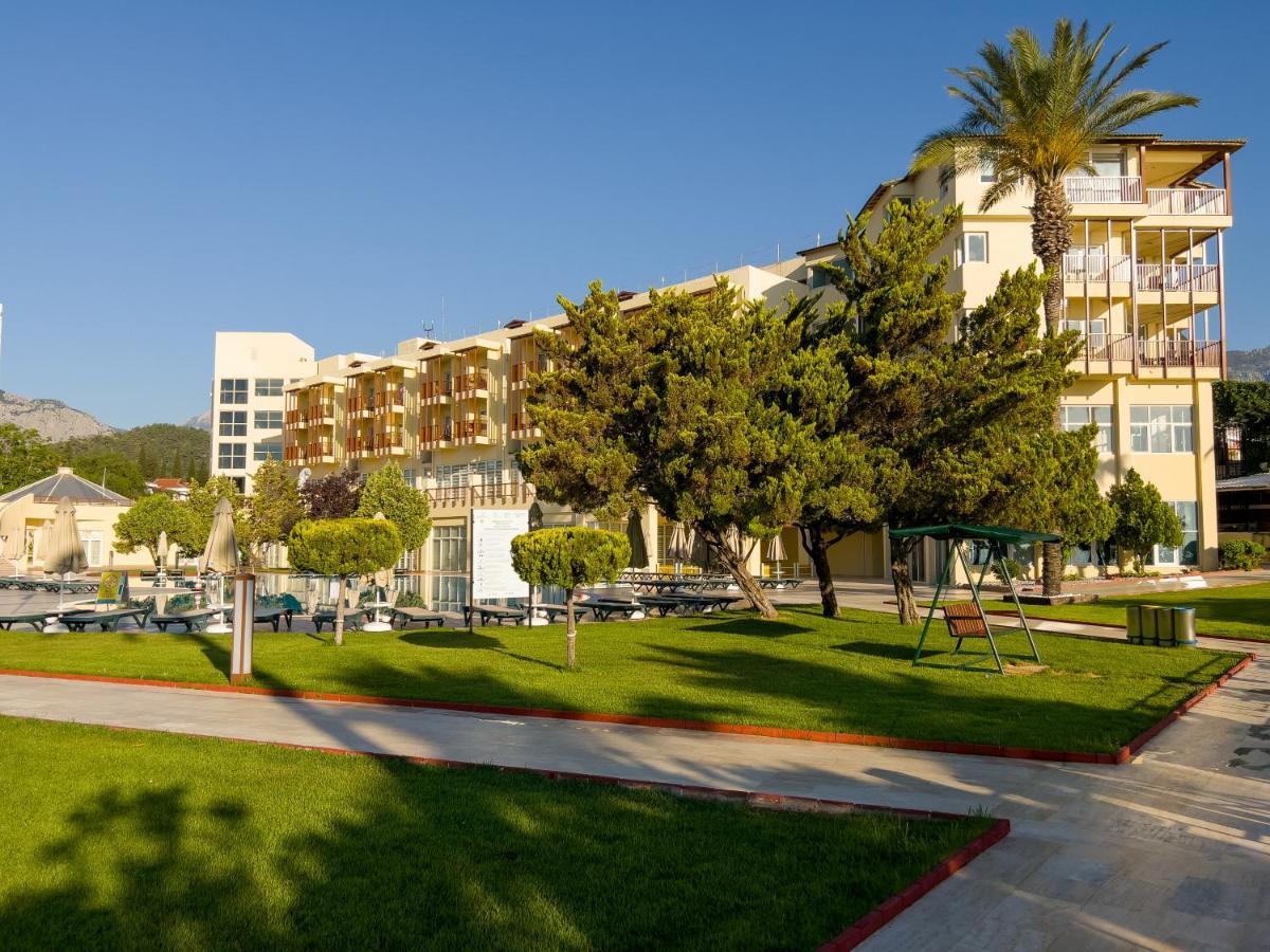 מלון קמר Aqi Hydros Club מראה חיצוני תמונה The Inn at the Opera