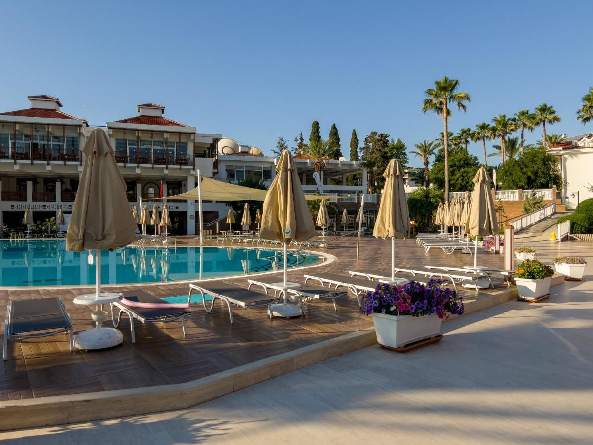 מלון קמר Aqi Hydros Club מראה חיצוני תמונה A pool at a hotel in Turkey