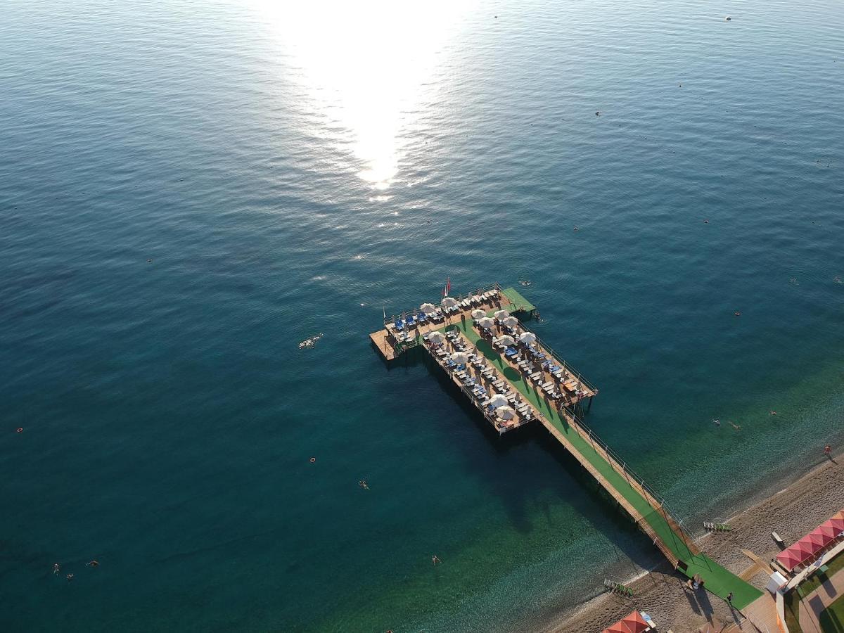 מלון קמר Aqi Hydros Club מראה חיצוני תמונה Aerial view of the pier